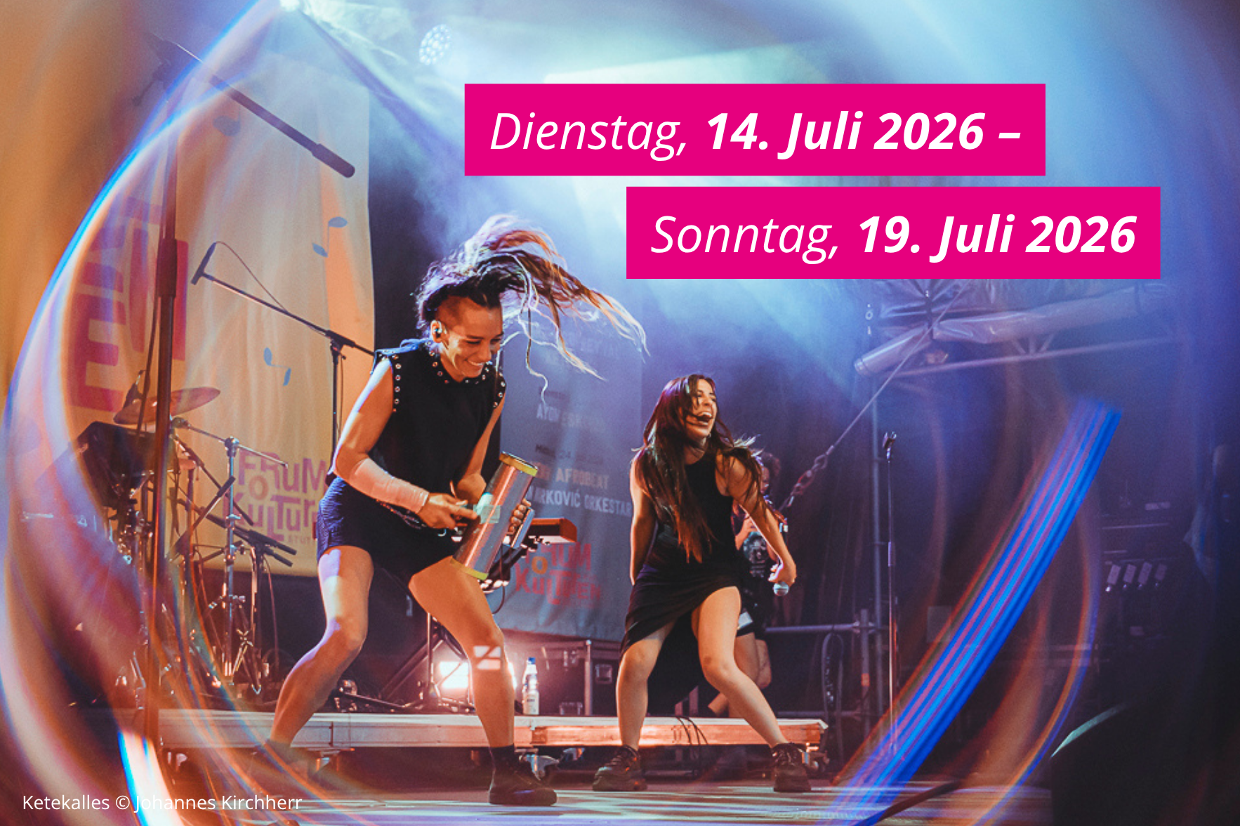 Das Bild zeigt die Bühne des Sommerfestivals der Kulturen 2026